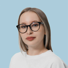 Курятникова Оксана Юрьевна, стоматолог-терапевт