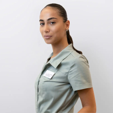 Хагуш Элана Аслановна, стоматолог-терапевт