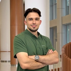 Лазарев Павел Эдуардович, онколог