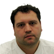 Бражников Евгений Владимирович, стоматолог-терапевт