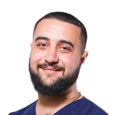 Язгулян Эдуард Витальевич, стоматолог-терапевт