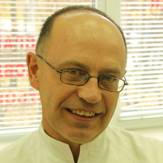 Кравцов Виталий Иванович, стоматолог-терапевт