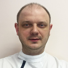 Юнин Евгений Николаевич, стоматолог-терапевт