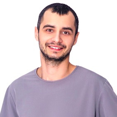 Ковалев Михаил Игоревич (Икрамбекович), стоматолог-хирург