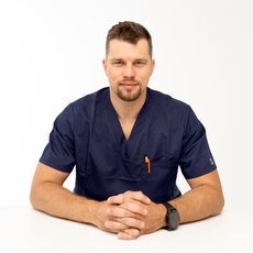Тихонов Олесь Александрович, ортопед