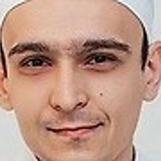 Манучарян Роман Саядович, стоматолог-терапевт