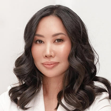 Квак Юлия Венгеровна, дерматолог