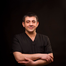 Шовкринский Зураб Мирзаевич, стоматолог-хирург