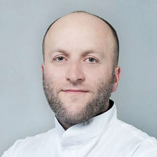 Аюбов Ренат Аюбулахович, стоматолог-терапевт