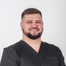 Савченко Иван Олегович, стоматолог-хирург