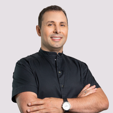 Амбарцумян Тигран Артакович, стоматолог-хирург