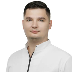 Титов Роман Владимирович, стоматолог-терапевт