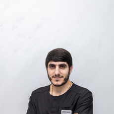 Зулоян Гегам Анушаванович, стоматолог-хирург