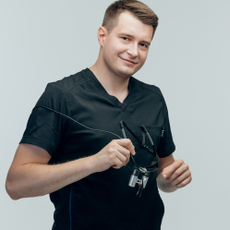 Алексеев Михаил Геннадиевич, стоматолог-терапевт