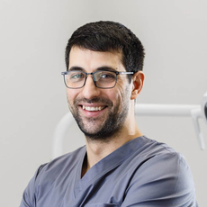 Маллаев Минкаил Сулейманович, хирург-ортопед