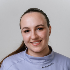 Серова (Мезенцева) Анастасия Александровна, стоматолог-терапевт