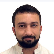 Кумуков Артур Алимурзович, офтальмолог