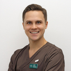 Селёзнев Даниил Кириллович, стоматолог-терапевт