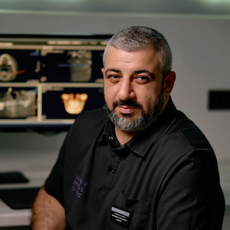 Азизов Виталий Анатольевич, стоматолог-хирург