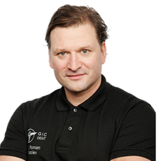 Королев Роман Константинович, стоматолог-хирург