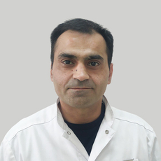 Гулабзой Змарак, хирург