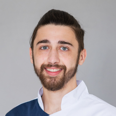 Петляков Данил Михайлович, стоматолог-терапевт