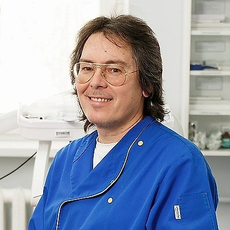 Рахманкулов Искандер Эдуардович, стоматолог-ортопед