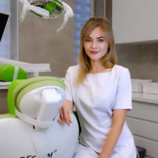 Данилова Елена Александровна, стоматолог-терапевт