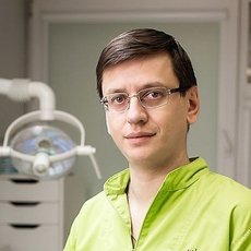 Оголь Роман Юрьевич, стоматолог-ортопед