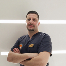 Скориков Дмитрий Владимирович, стоматолог-хирург