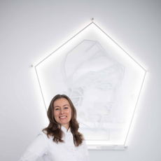 Кулакова Екатерина Эрнестовна, стоматолог-терапевт