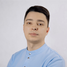 Трегубов Артём Николаевич, стоматолог-хирург