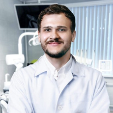 Трегубенко Дмитрий Константинович, стоматолог-хирург