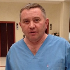 Хулаев Ибрагим Владимирович, стоматолог-терапевт