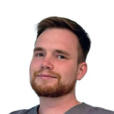 Колесников Максим Алексеевич, стоматолог-хирург