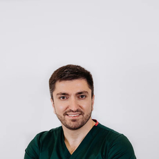 Амиров Амир Азадиевич, стоматолог-хирург