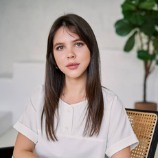 Усламина Кристина Викторовна, стоматолог-терапевт