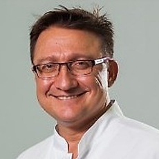 Уразбахтин Ильгам Ирекович, имплантолог