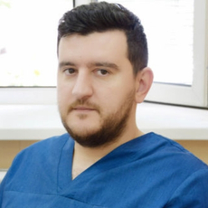 Аракелян Артём Серопович, стоматолог-терапевт