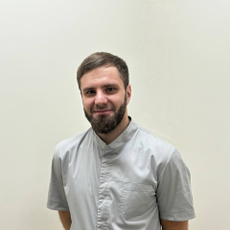 Габрелян Альберт Романович, стоматолог-хирург