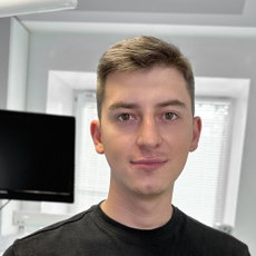 Сухомлинов Дмитрий Андреевич, стоматолог-терапевт