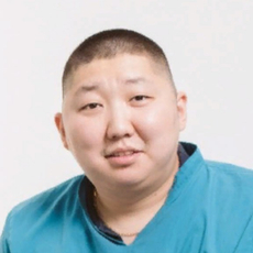 Петров Петр Иннокентьевич, стоматолог-терапевт