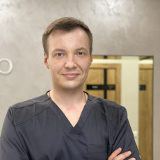 Ярошенко Дмитрий Андреевич, стоматолог-терапевт