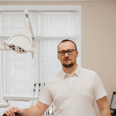 Годин Роман Сергеевич, стоматолог-ортопед