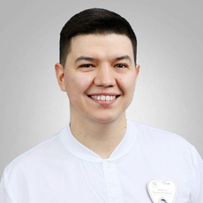 Акмалов Руслан Расимович, стоматолог-ортопед