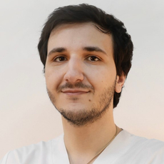 Манукян Армен Гигикович, стоматолог-терапевт