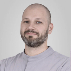 Шестаков Севостьян Сергеевич, стоматолог-хирург