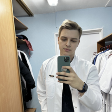 Пчеляков Илья Маркович, терапевт