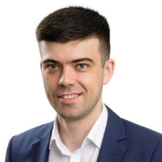 Калашников Андрей Евгеньевич, стоматолог-терапевт