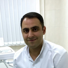 Ацагорцян Манук Давидович, стоматолог-терапевт